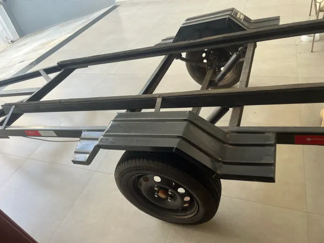 Carretinha para barco 6m ano 2022