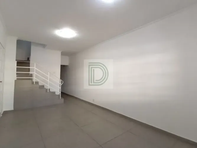 Casa para locação, com 3 dormitórios, 2 vagas de garagem, próximo a USP.