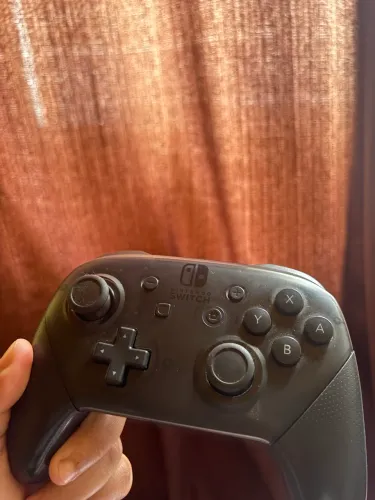 Controle Nintendo Switch Pro Controller