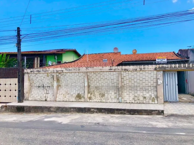 Casa com 3 dormitórios à venda, 200 m² por R$ 990.000 - Parque Manibura - Fortaleza/CE