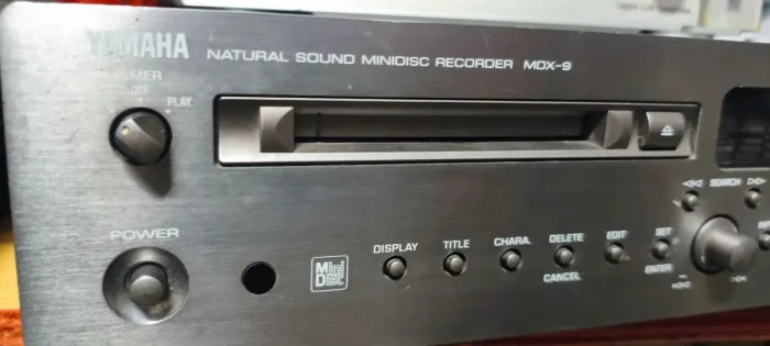 MD Yamaha MDX-9 não liga