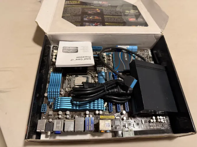 Placa mãe com processador Intel I7 2600