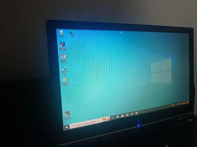 Monitor 18