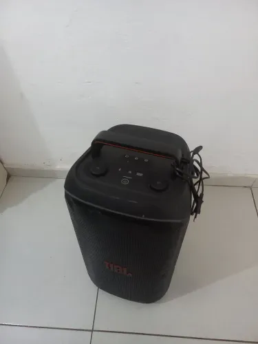 Vendo JBL PARTYBOX CLUB 120 UM ANO DE USO FUCIONANDO PERFEITAMENTE