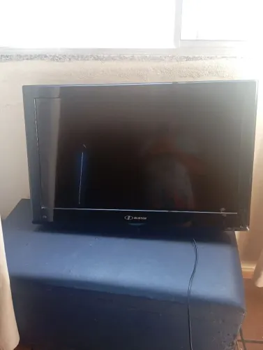 Venda de tv da marca buster 42 polegadas para retirada de peças 150,00