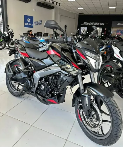 BAJAJ DOMINAR 200NS - 5000KM