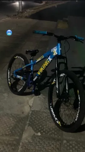 Bicicleta Viking 26,semi nova nem 4 meses de uso.