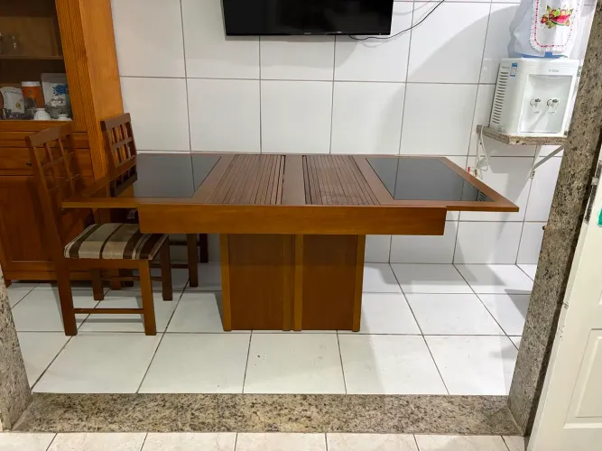 Mesa 04 lugares
