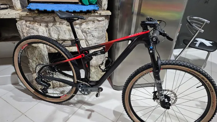 Bicicleta Caloi Elite Carbon FS Racing GX T type 2025