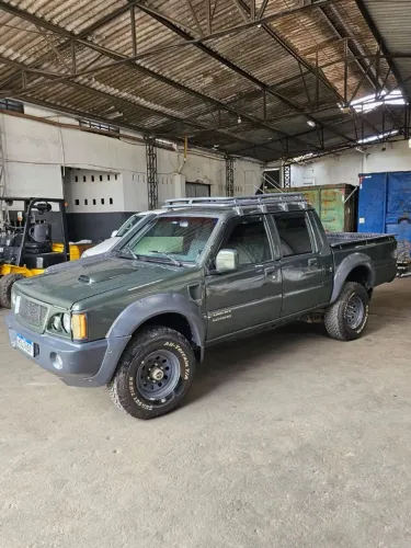 Mitsubishi L200 GLS 2.5 4X4 CD Diesel 2006