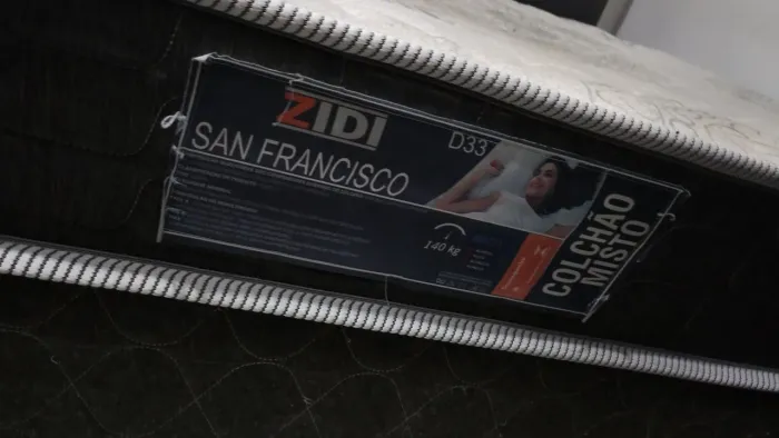 Vendo cama de solteiro em bom estado