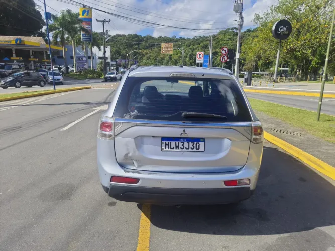 Mitsubishi Outlander 2.0 16V 160cv Aut. 2015