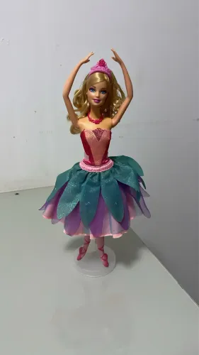 boneca barbie sapatilhas mágicas