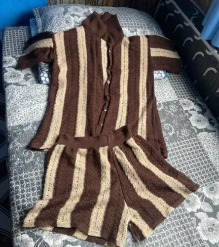 Conjunto Short/Blusa de Crochê Marrom