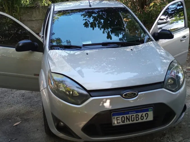 Ford Fiesta Sedan 1.0 8V Flex 4P 2012