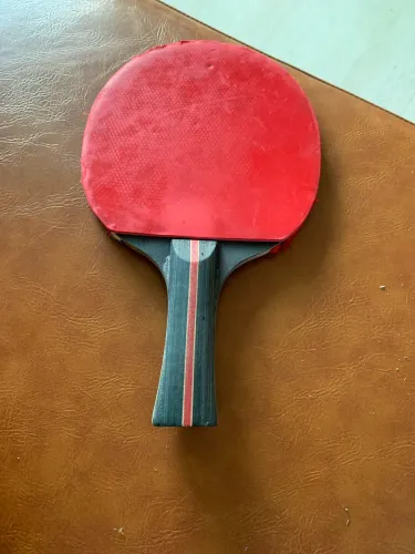 Raquete de ping pong mais bolinha de brinde