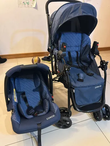 Carrinho de Bebê Alça Reversível com Bebê Conforto Cosco Kids Travel System