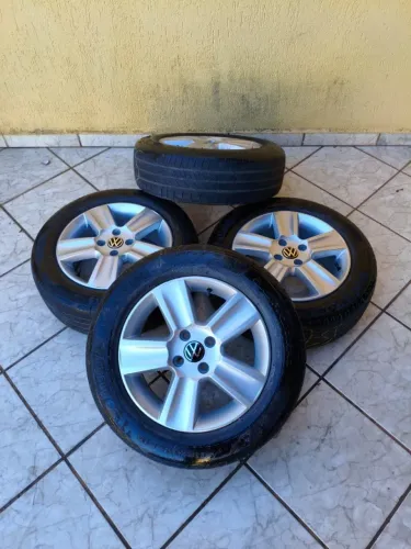 Rodas Cross aro 15 4x100 Recém pintadas, com pneus (brindes) Como nas fotos, leia o anúnci