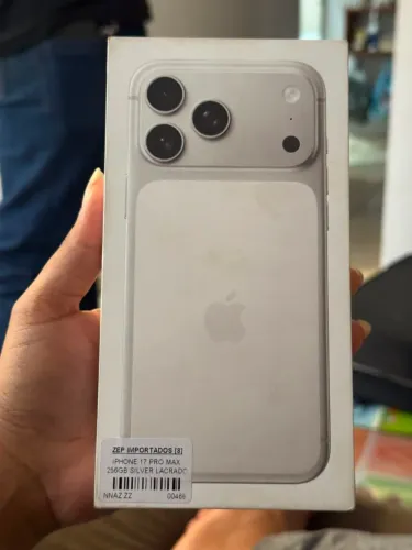 iPhone 17 pro Max 256 lacrada 
