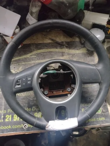 Volante com comando Cerato