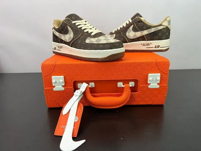 Tênis Louis Vuitton x Nike Air Force 1