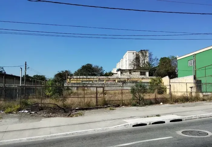 Área em Francisco morato Av F morato 1261m R$:13 milhoes