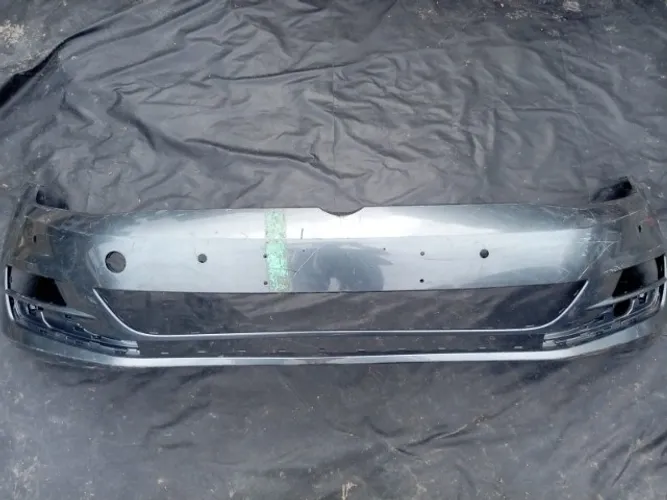 Parachoque dianhteiro Vw Golf cinza 2014\2018 c\detalhe
