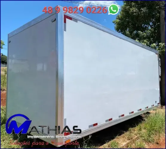 Baú frigorífico seminovo Gancheiro e paleteiro Modelo remanufaturado  Ano 2022 Comprimento