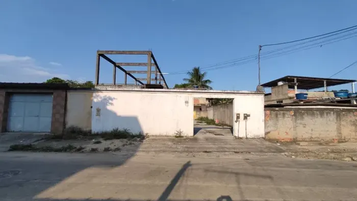 Vendo terreno 360m², com 05 casas. Bairro: Miguel Couto, Nova Iguaçu/RJ