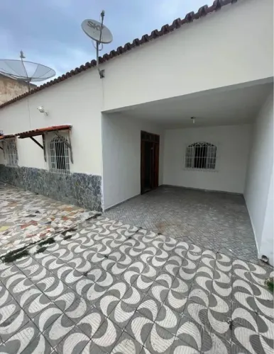- Casa no Vinhais com área externa em ótima localização
