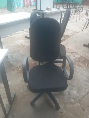 Cadeira de rodinha presidente con braço