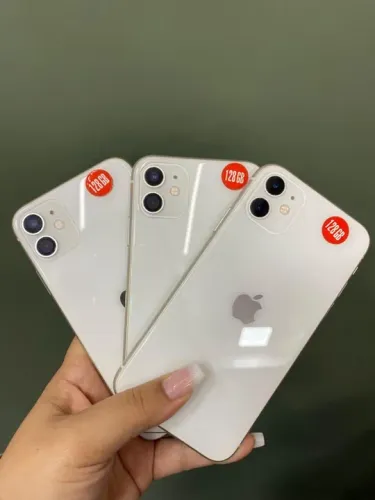 iPhone de vitrine (11 128GB)