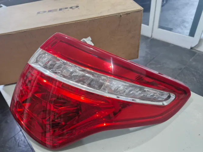 Lanterna CITROEN C4 PICASSO 2009 a 2014 Bicolor Direito Depo 