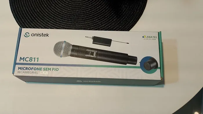 Microfone Sem Fio Onistek MC811 Recarregável