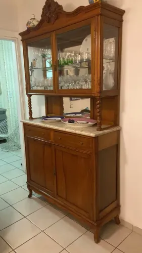 Louceiro em amarelo vinhático
