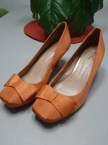 Sapato salto baixo para noiva Laranja super confortável 