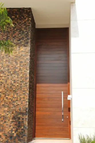 Porta de madeira