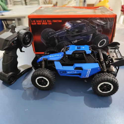Carro de controle remoto 4x4 - 1:16 - Off Road - Brinquedo para meninos