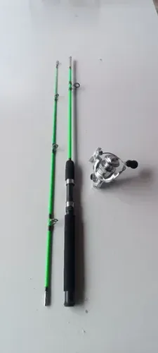 Vara de pesca com molinete nova