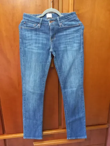 Calça jeans feminina levi's