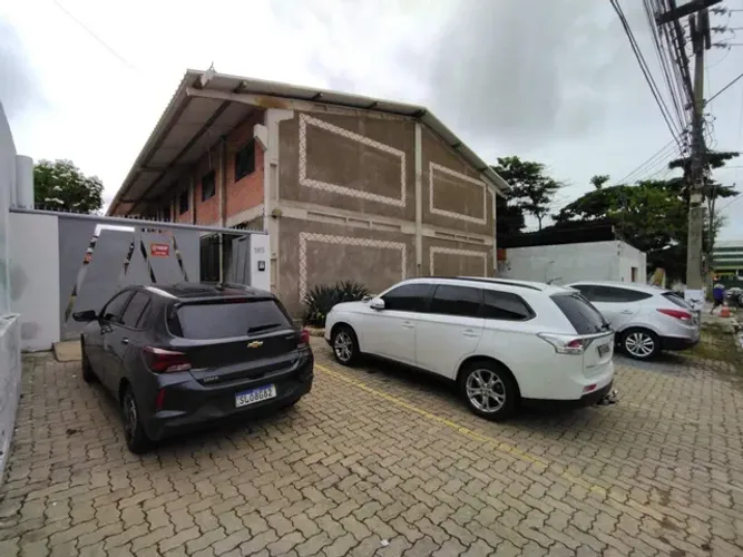 GALPÃO / SALA COMERCIAL
