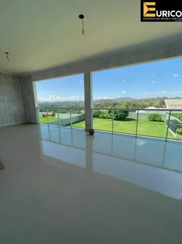 Casa à venda no Recanto dos Canjaranas em Vinhedo/SP
