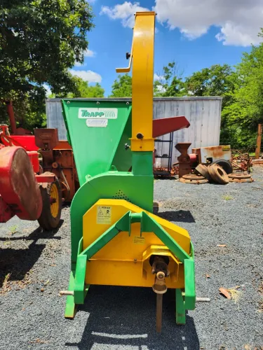 PICADOR TRITURADOR DE GALHOS TRAPP