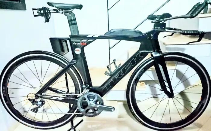 TT 54 Trek Concept Ultegra 11v, rodas Aeolus(18x). Trocas 20k