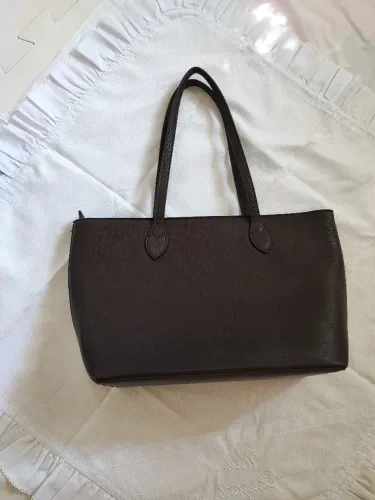 Bolsa shopper marrom espaçosa 
