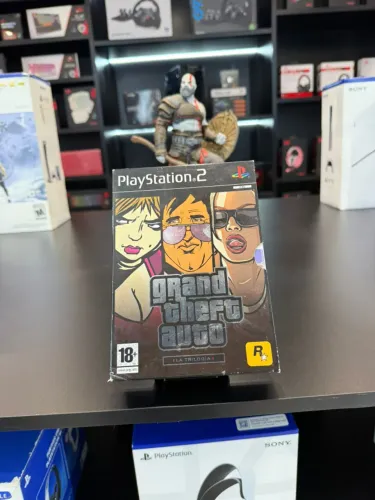 ? Grand Theft Auto: The Trilogy - PlayStation 2 (Versão PAL) - Raro Colecionador