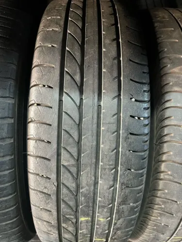 Pneu Goodyer 185/70/14 75 % Vida util.