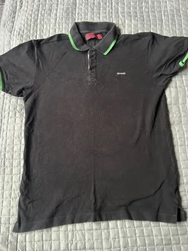 Camisa Polo Sommer Preta com Detalhes Verdes