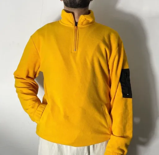 Blusa de Pelinho Gola Alta