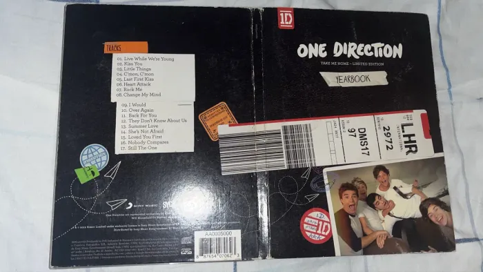 One Direction (1D) - Take me Home limited edition Yearbook